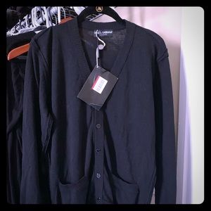 BLACK DOLCE AND GABBANA V-NECK BUTTON DOWN